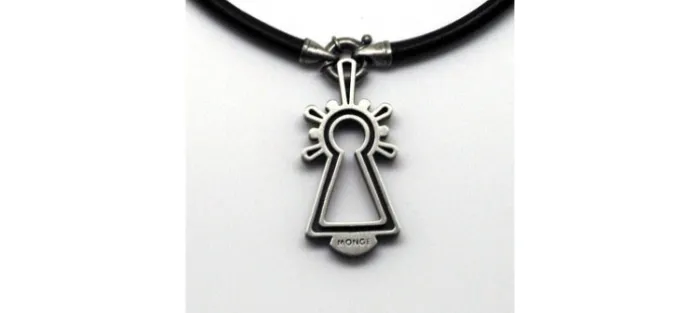 COLGANTE GRANDE VIRGEN CON CUERO REGALIZ