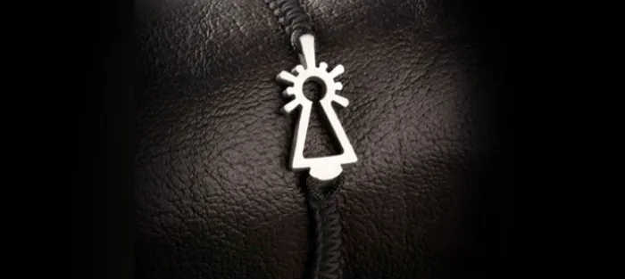 PULSERA VIRGEN NYLON NEGRA